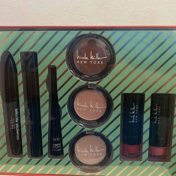 Beauty Basic Box - Picture 3 of 5